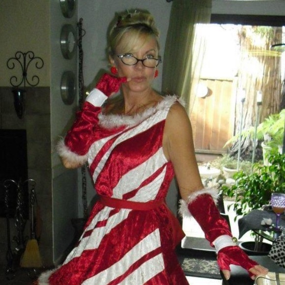 Meet your Posher, Kitty - Picture 5 of 17